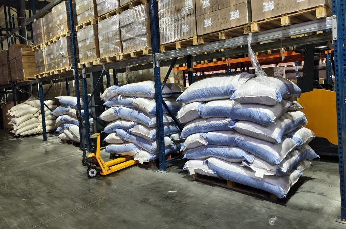 Entrepôt de stockage des sacs de superaliments bio Natiireel